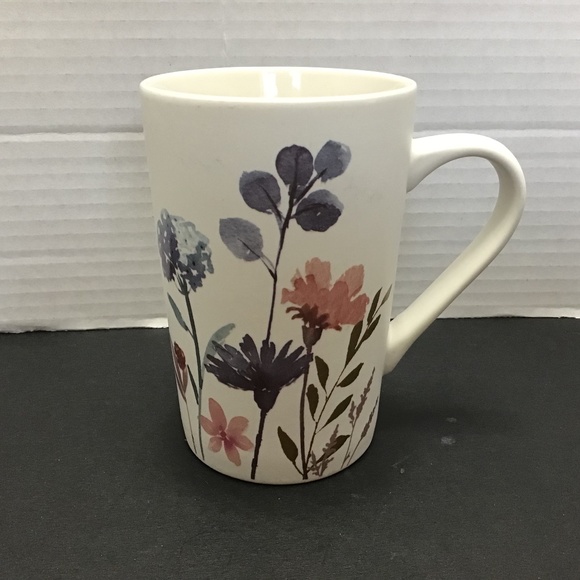 Casa Signature Floral Mug - Picture 1 of 6